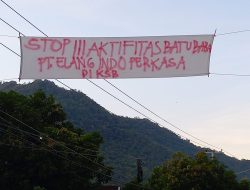Spanduk Tolak Aktifitas Batu Bara PT Elang Indo Perkasa Ramai di Jalan Telaga Baru