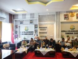 Kajari Sumbawa Barat Buka Ruang Dialog, Pers dan LSM Diminta Tetap Kritis